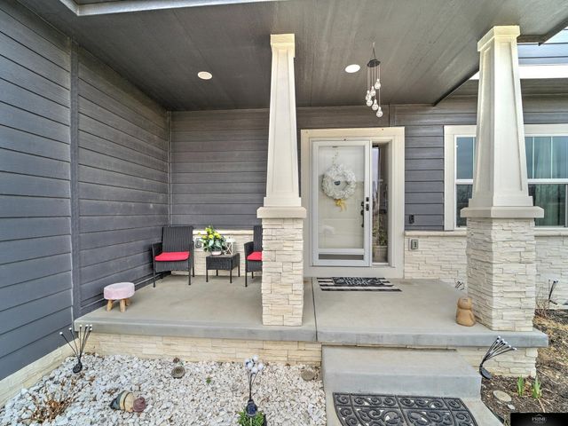 8636 N 169 Street, Bennington, NE 68007