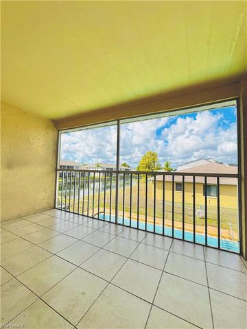 706 SE 13th CT # J, Cape Coral, FL 33990