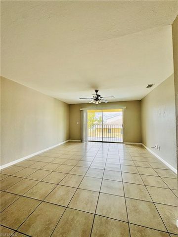 706 SE 13th CT # J, Cape Coral, FL 33990