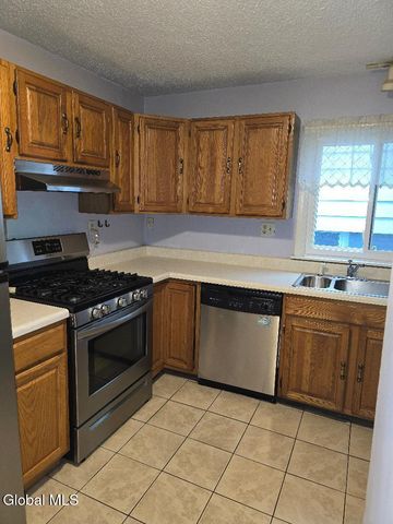 145 3rd Avenue, Rensselaer, NY 12144