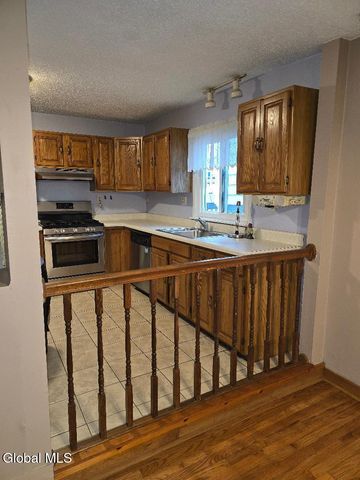 145 3rd Avenue, Rensselaer, NY 12144