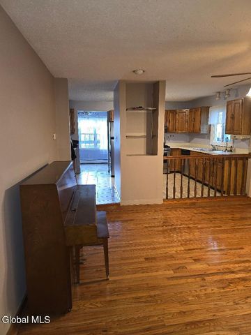 145 3rd Avenue, Rensselaer, NY 12144