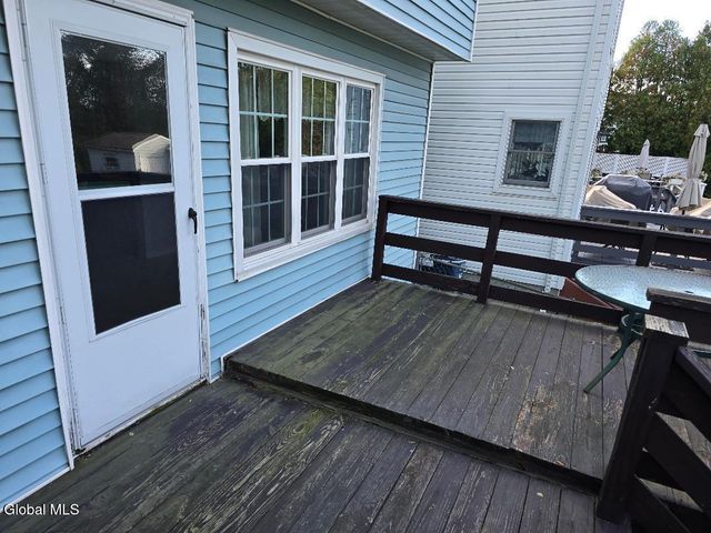 145 3rd Avenue, Rensselaer, NY 12144