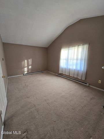 145 3rd Avenue, Rensselaer, NY 12144