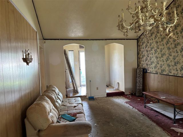 12815 Emporia Street, Houston, TX 77015