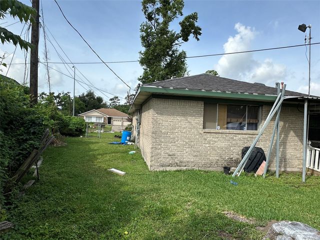 12815 Emporia Street, Houston, TX 77015