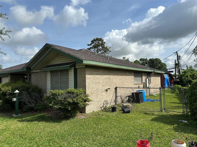 12815 Emporia Street, Houston, TX 77015