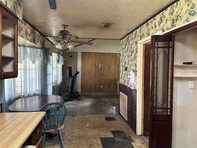 12815 Emporia Street, Houston, TX 77015