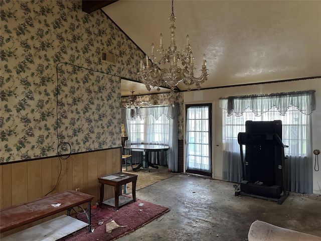 12815 Emporia Street, Houston, TX 77015