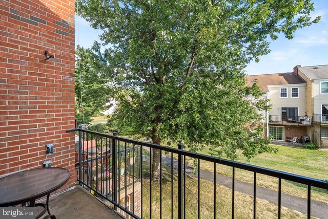 1049-B BRIXTON CT #B, Sterling, VA 20164