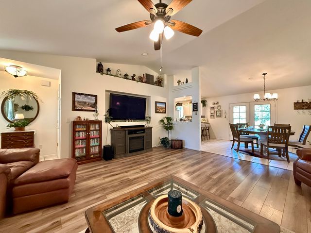 733 Monument View Drive, Grand Junction, CO 81505