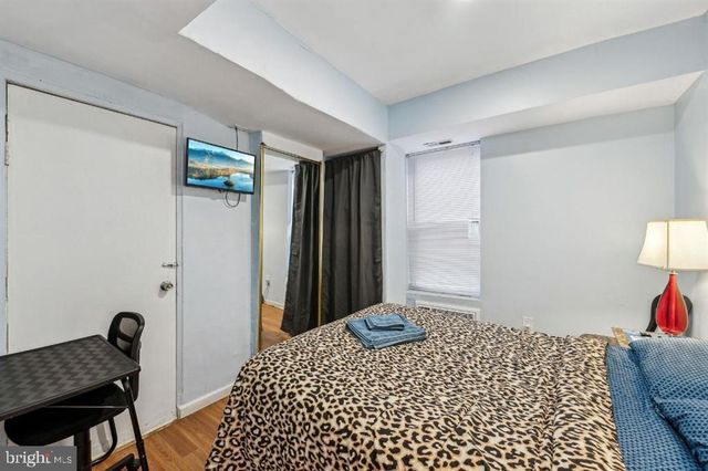 2013 4TH ST NE, Washington, DC 20002