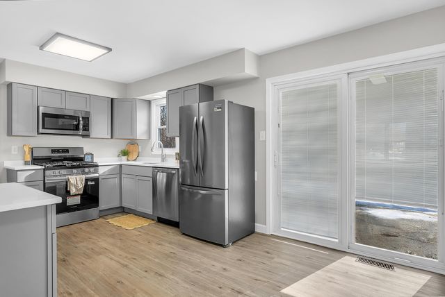 6395 Valleyview Avenue, Portage, IN 46368