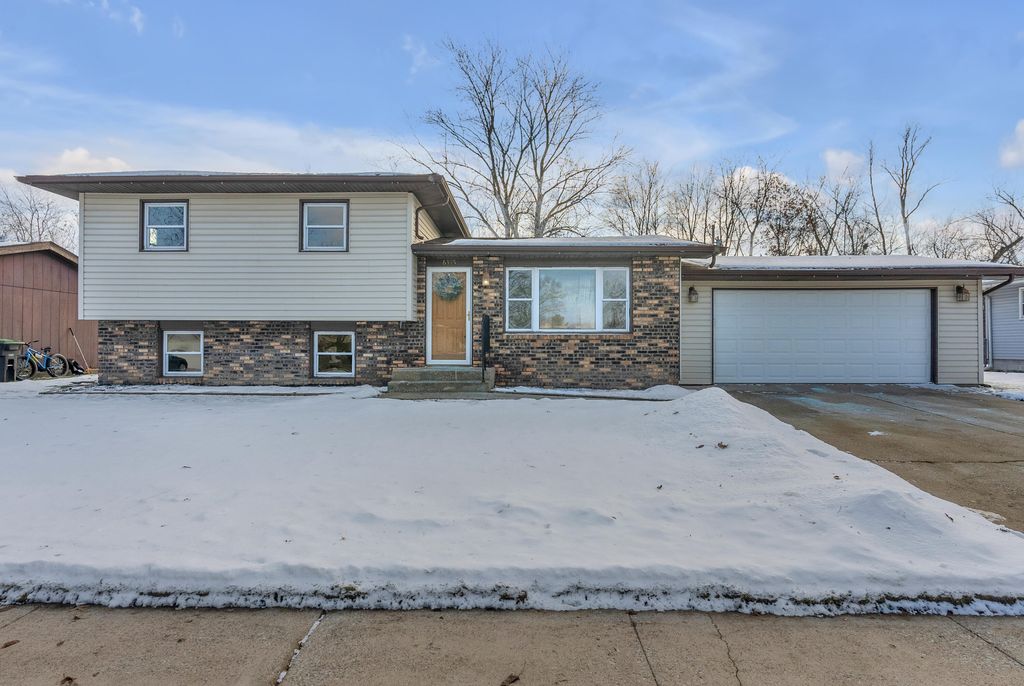 6395 Valleyview Avenue, Portage, IN 46368