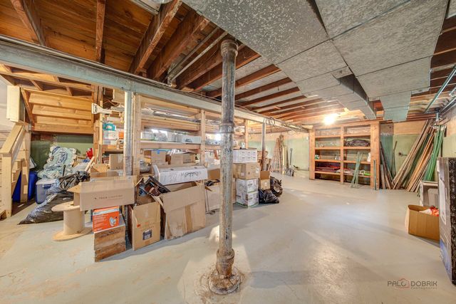 7523 W CLEVELAND Street, Niles, IL 60714