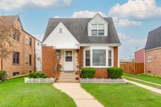 7523 W CLEVELAND Street, Niles, IL 60714