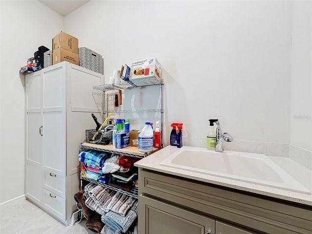 10324 SHIVE ISLAND COURT, Orlando, FL 32827