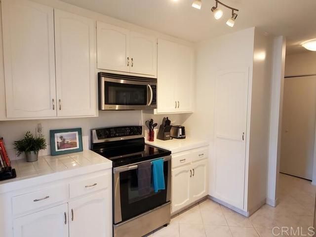 2625 Pirineos Way 329, Carlsbad, CA 92009