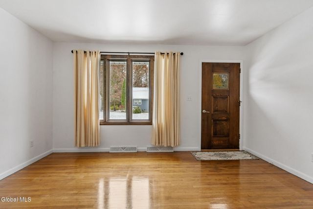 22 Hanifin Avenue, Colonie, NY 12205