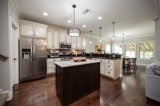 911 Wellspring Ct, Murfreesboro, TN 37130