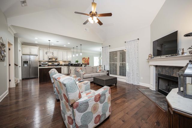 911 Wellspring Ct, Murfreesboro, TN 37130