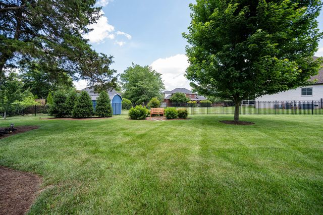911 Wellspring Ct, Murfreesboro, TN 37130
