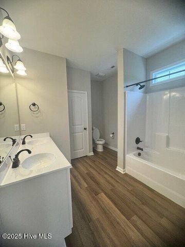 205 Buckeye Court, Jacksonville, NC 28540