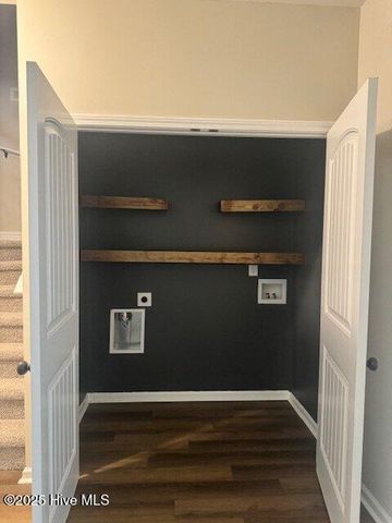 205 Buckeye Court, Jacksonville, NC 28540