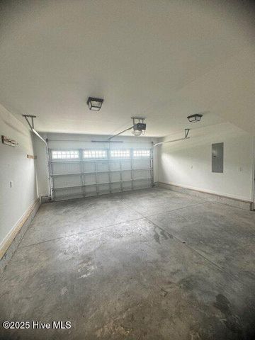 205 Buckeye Court, Jacksonville, NC 28540