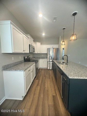 205 Buckeye Court, Jacksonville, NC 28540
