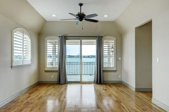 2466 Beacon Circle, League City, TX 77573