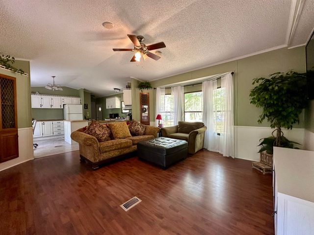 105 WHITE OAK DR, Moscow, TN 38057