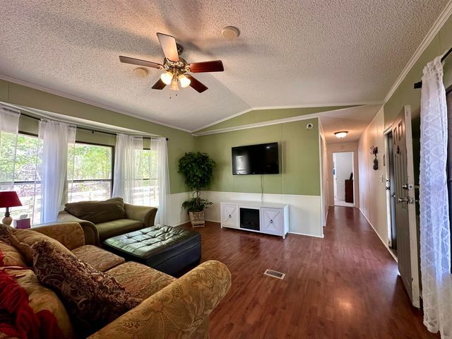 105 WHITE OAK DR, Moscow, TN 38057