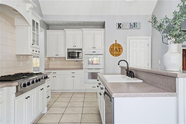 5666 Chapel Hill Road, Douglasville, GA 30135