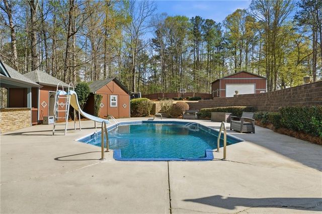 5666 Chapel Hill Road, Douglasville, GA 30135
