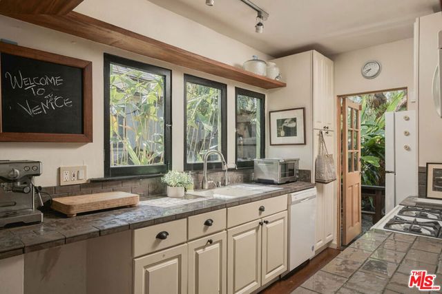 313 Market Street, Venice, CA 90291