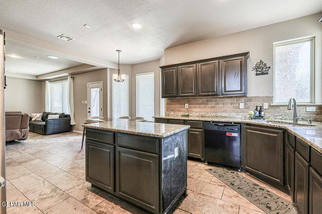 12360 STANSBURY Drive, El Paso, TX 79928