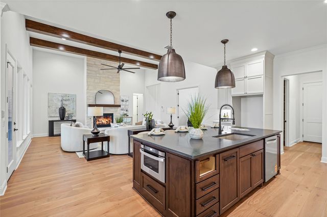1100 Beginnings Drive, Granbury, TX 76049