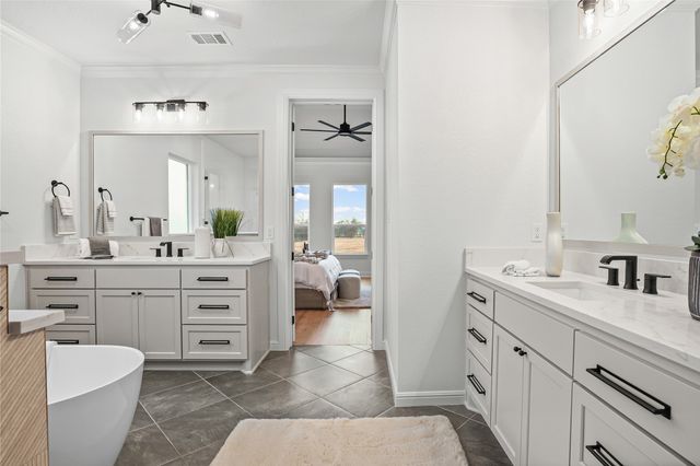 1100 Beginnings Drive, Granbury, TX 76049