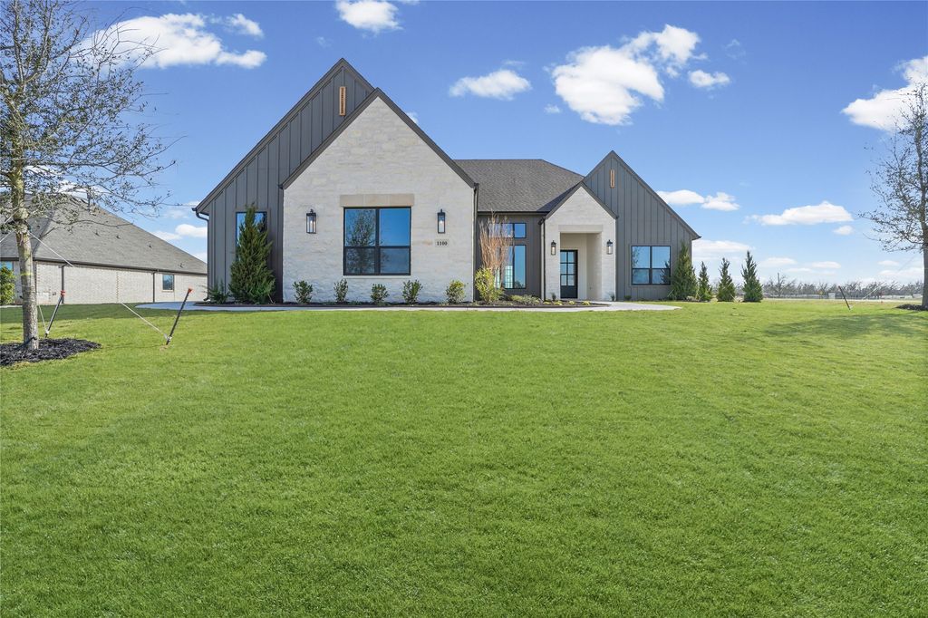 1100 Beginnings Drive, Granbury, TX 76049 — photo 2