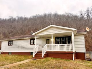 60421 Johnson Avenue, Shadyside, OH 43947