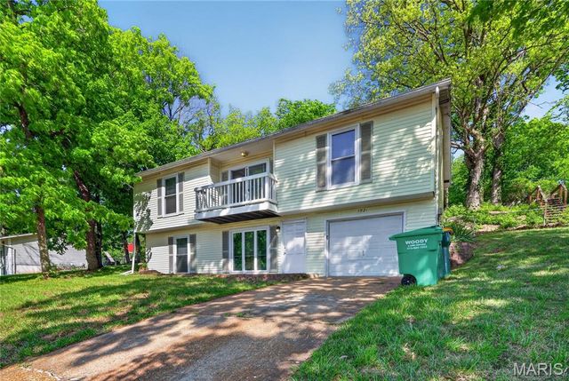 1921 Americana Way, Fenton, MO 63026