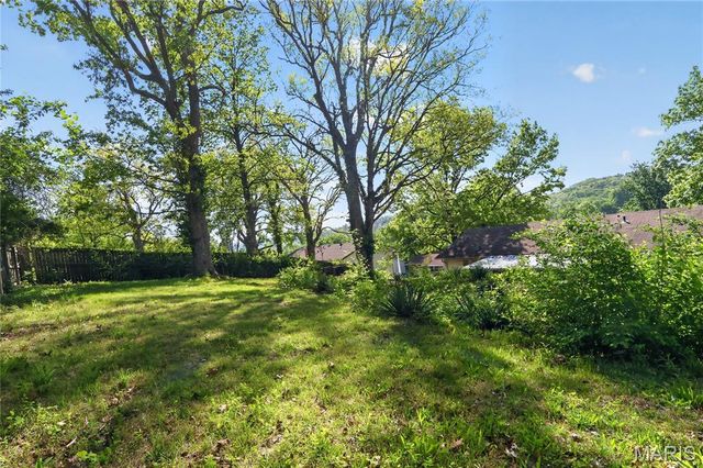1921 Americana Way, Fenton, MO 63026