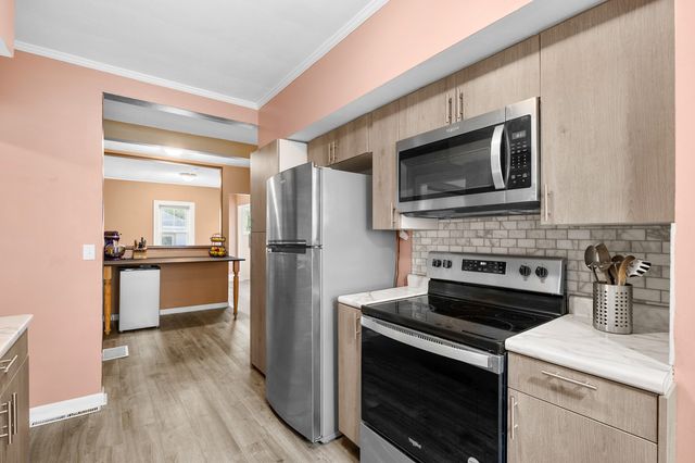 1222 Lakeway Avenue, Kalamazoo, MI 49001