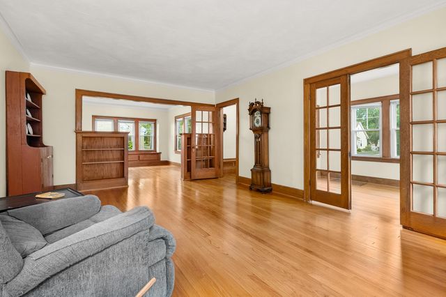 1222 Lakeway Avenue, Kalamazoo, MI 49001