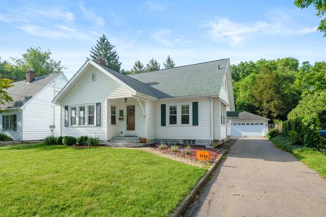 1222 Lakeway Avenue, Kalamazoo, MI 49001