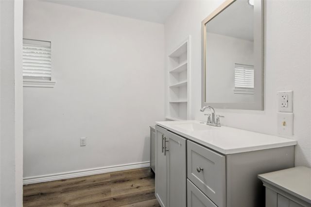 40 County Road 183, Liberty, TX 77575