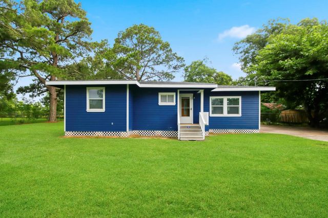 40 County Road 183, Liberty, TX 77575
