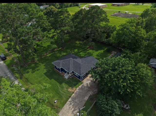40 County Road 183, Liberty, TX 77575
