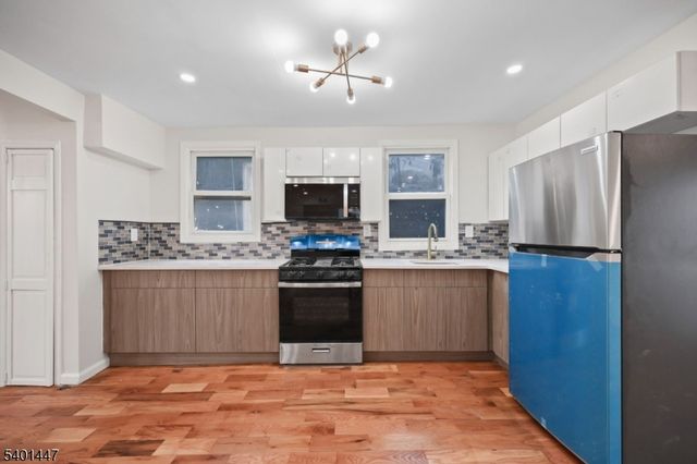 64 Willoughby St, Newark City, NJ 07112